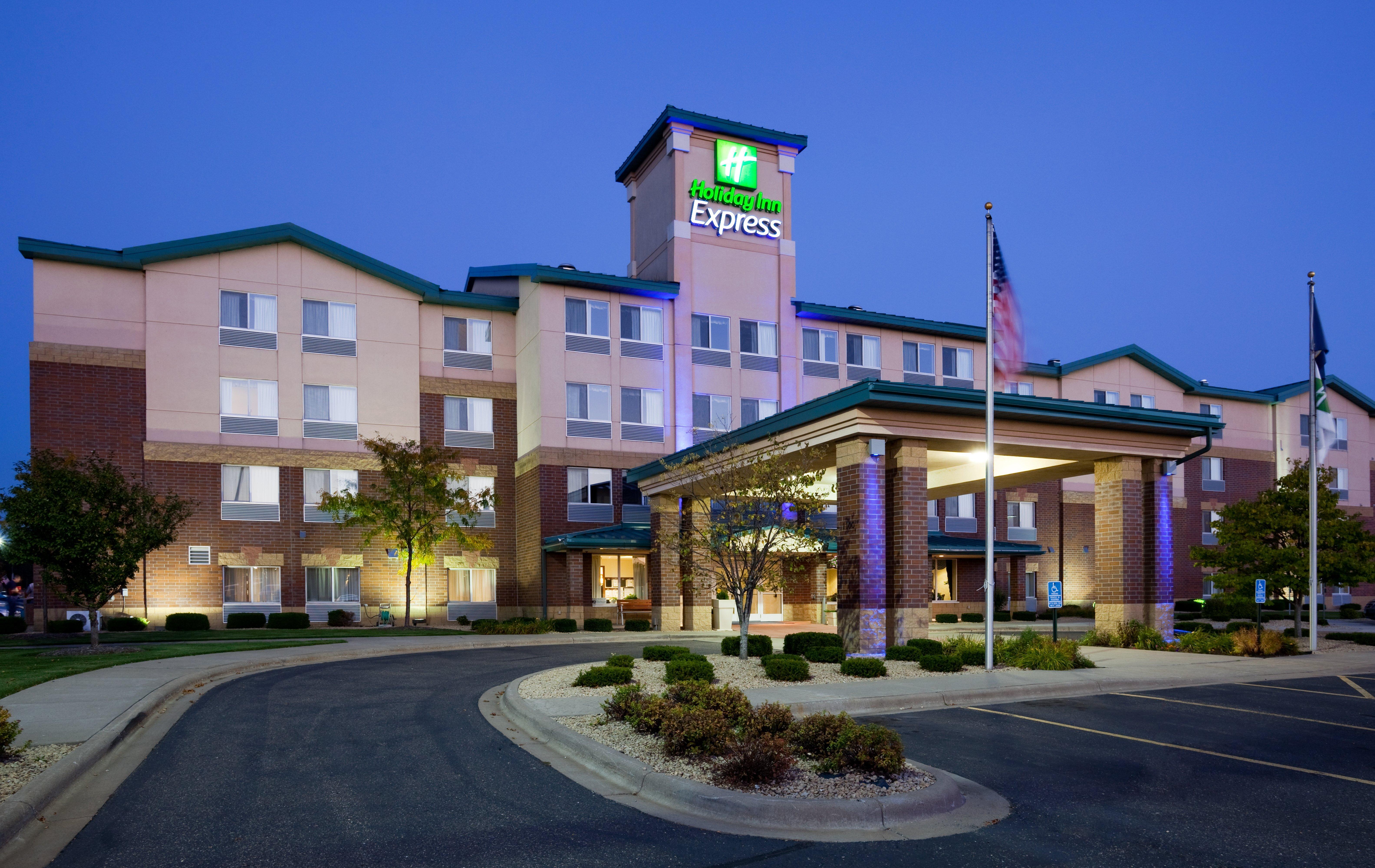 Holiday Inn Express Hotel & Suites-St. Paul By Ihg Vadnais Heights Экстерьер фото