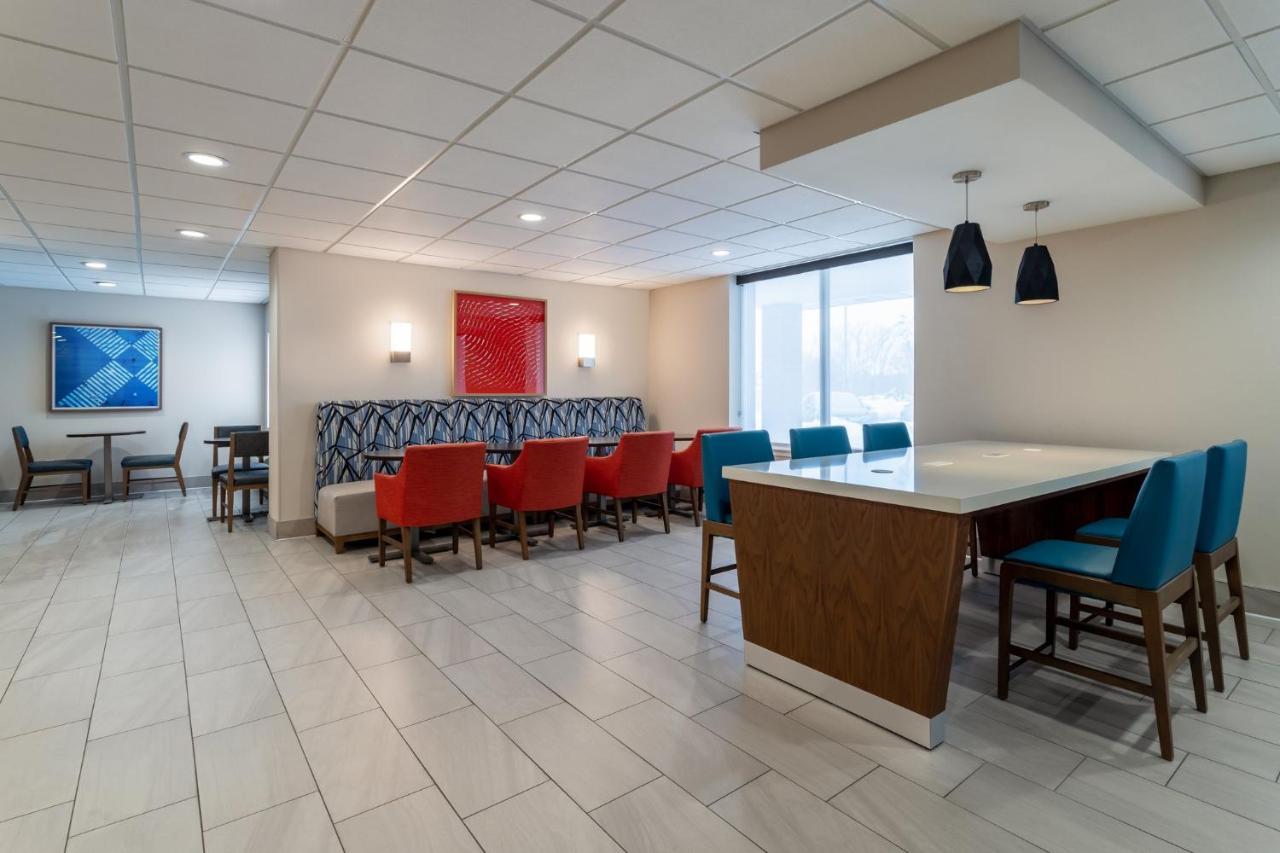 Holiday Inn Express Hotel & Suites-St. Paul By Ihg Vadnais Heights Экстерьер фото
