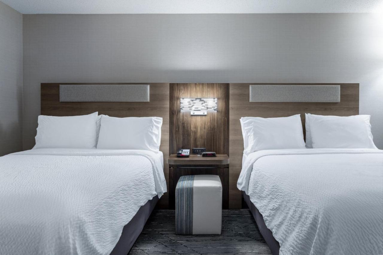 Holiday Inn Express Hotel & Suites-St. Paul By Ihg Vadnais Heights Экстерьер фото